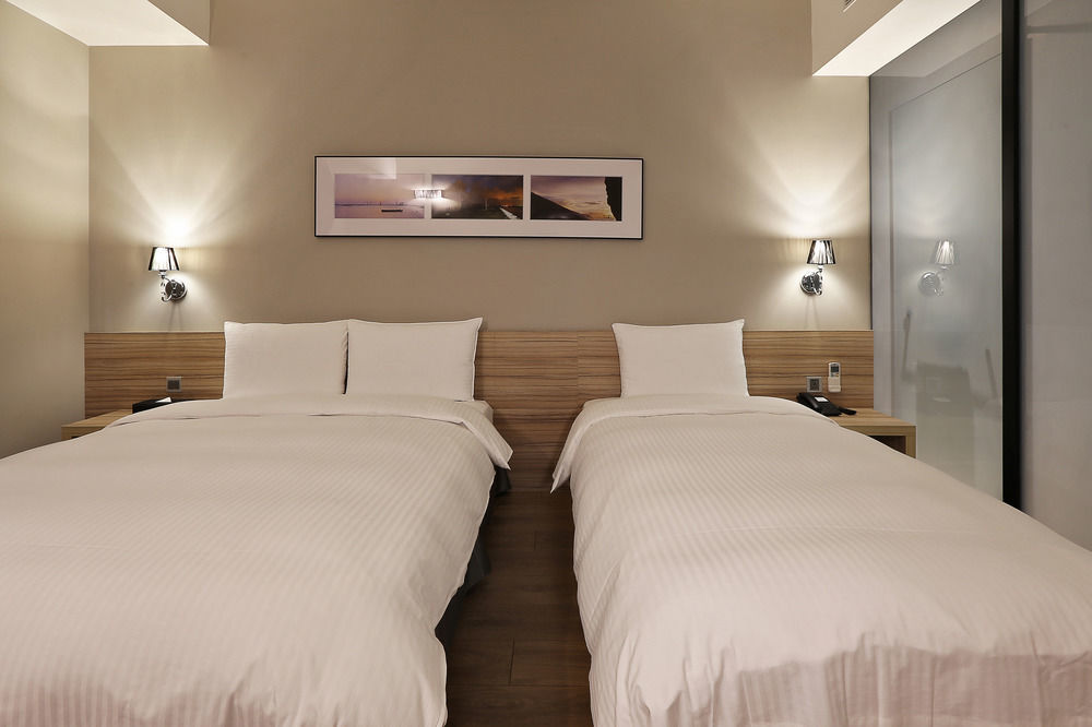 Miller Inn Тайджун Екстериор снимка