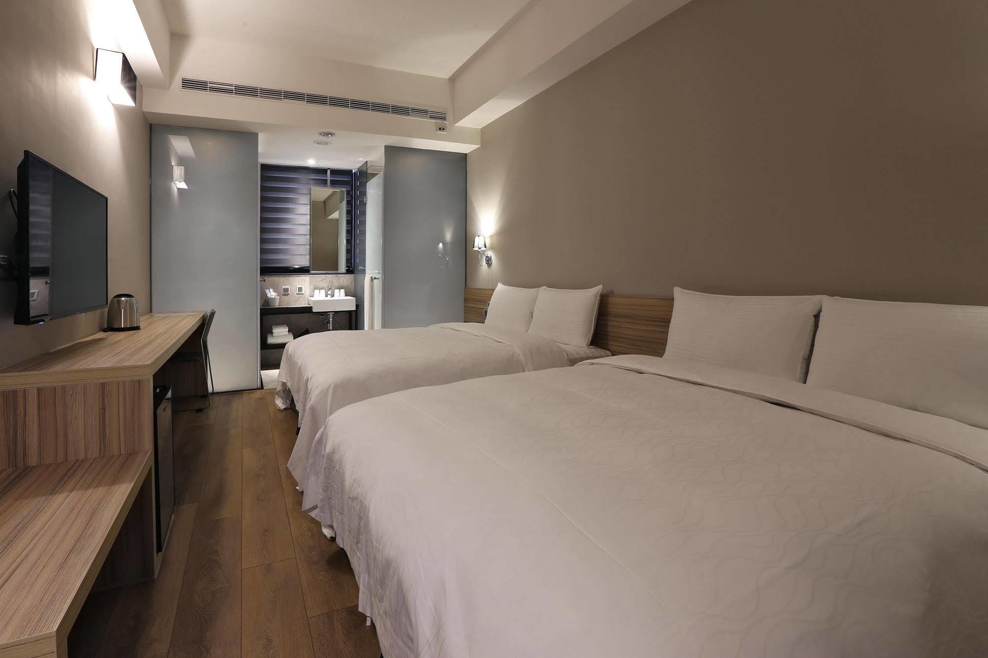 Miller Inn Тайджун Екстериор снимка