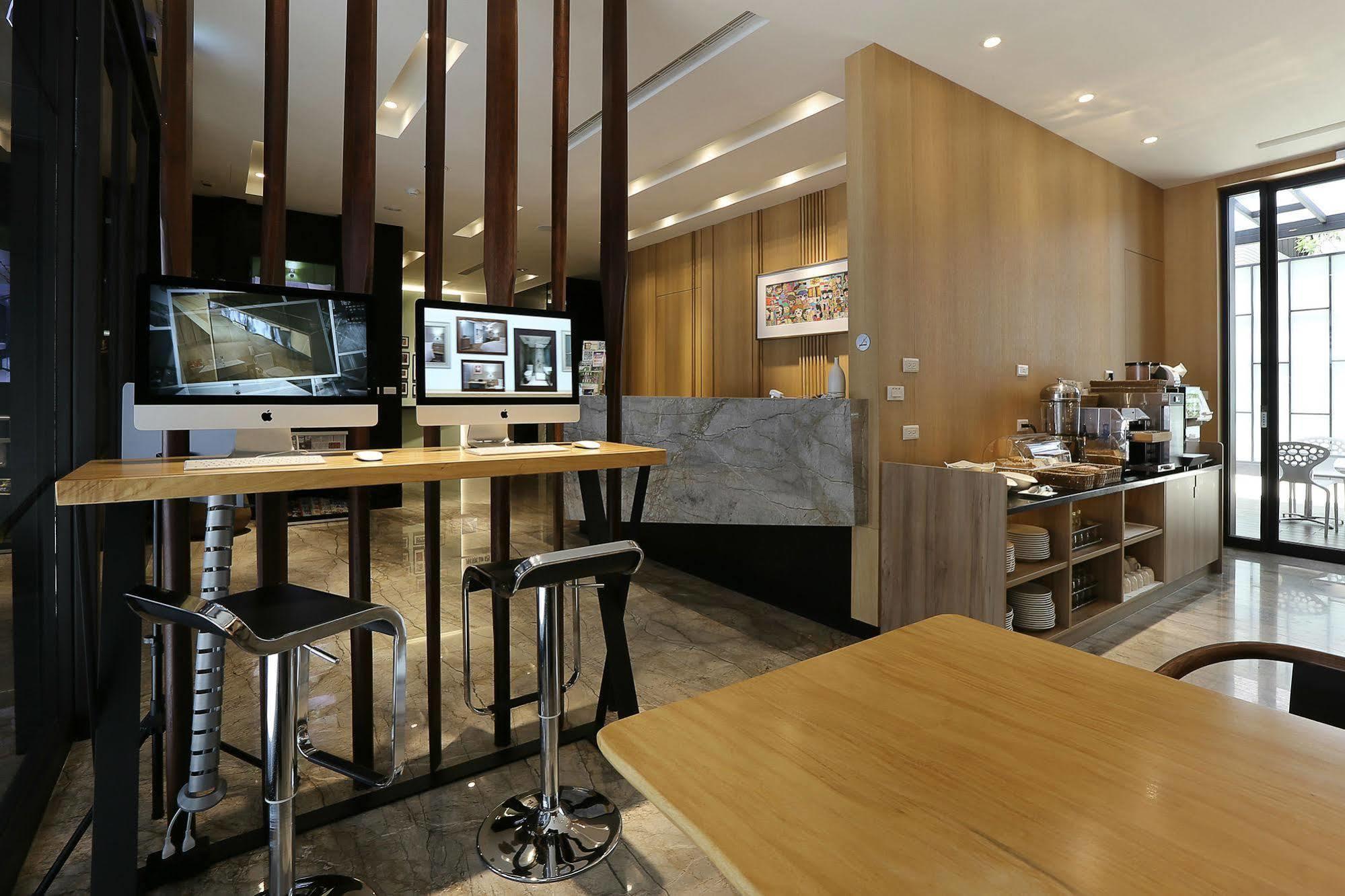 Miller Inn Тайджун Екстериор снимка