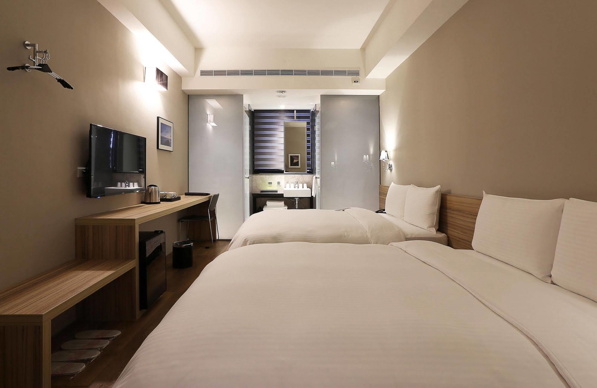 Miller Inn Тайджун Екстериор снимка